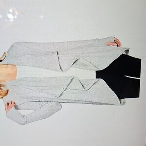 AnyBody Woman Brushed HACCI DRAPE FRONT  Cardigan L